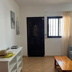 apartamento-playa-honda.in-canary-islands.com/